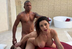 Morena Safadinha Trepando Gostoso com o Negão: Prazer Explícito e Gemidos Ardentes