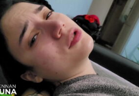 Milf confiante em cenas intensas